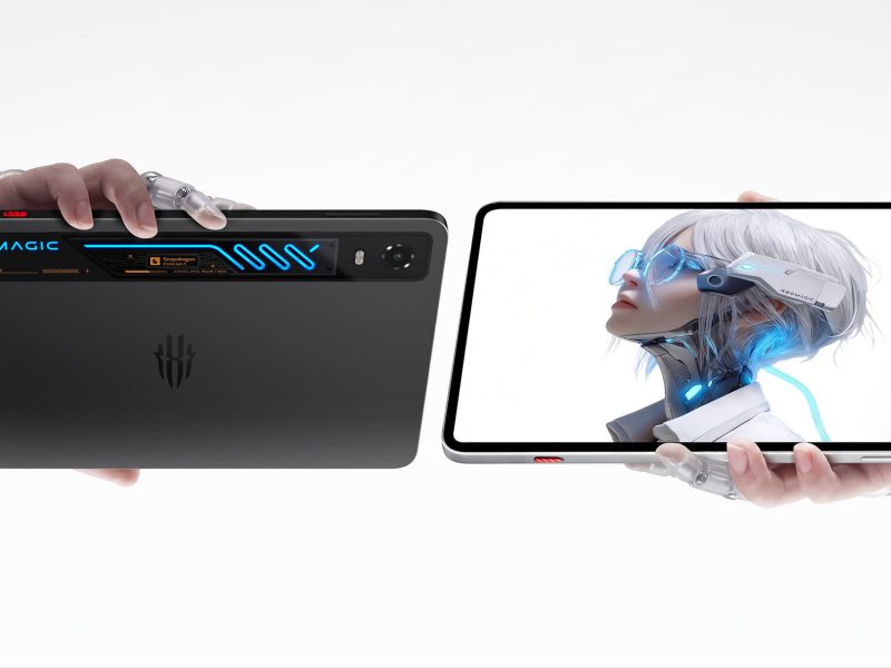 REDMAGIC Astra 2 tablet elöl- és hátulnézetben.