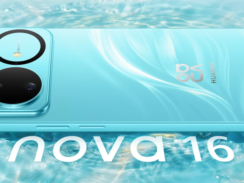 A kék HUAWEI nova 16 hátlapja nagy kameragyűrűkkel, vízszerű háttéren.