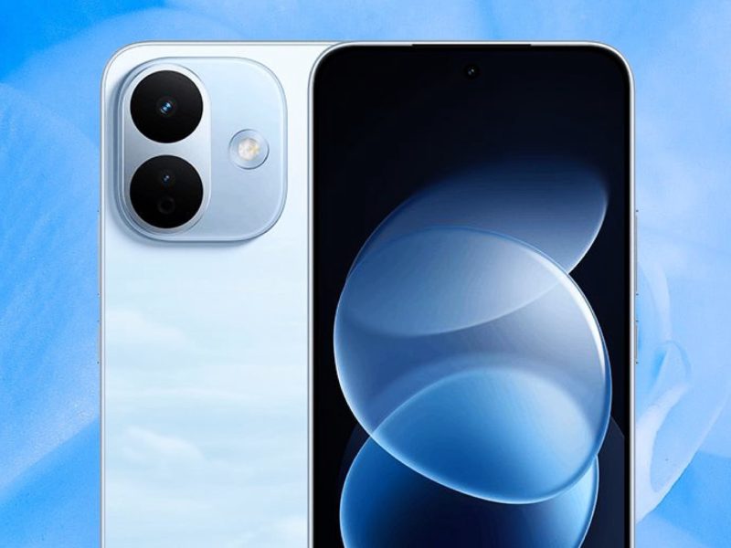 Redmi Note 17 Pro kék színű termékrenderen, elölről és hátulról látható készülékkel.