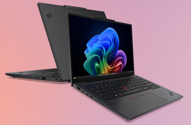 Lenovo ThinkPad X13 Gen 7 AMD üzleti notebook nyitott kijelzővel és fekete házzal.