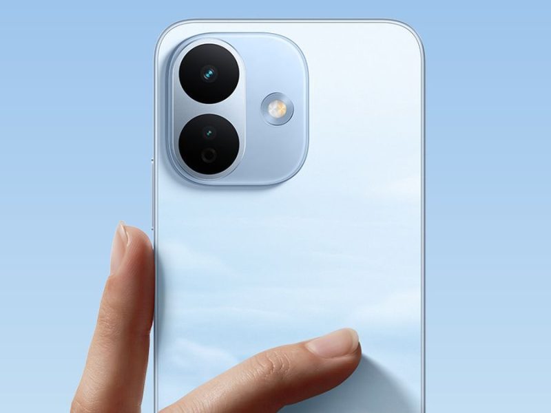 Világoskék Redmi Note 17 Pro hátlapja és kameramodulja termékképen.