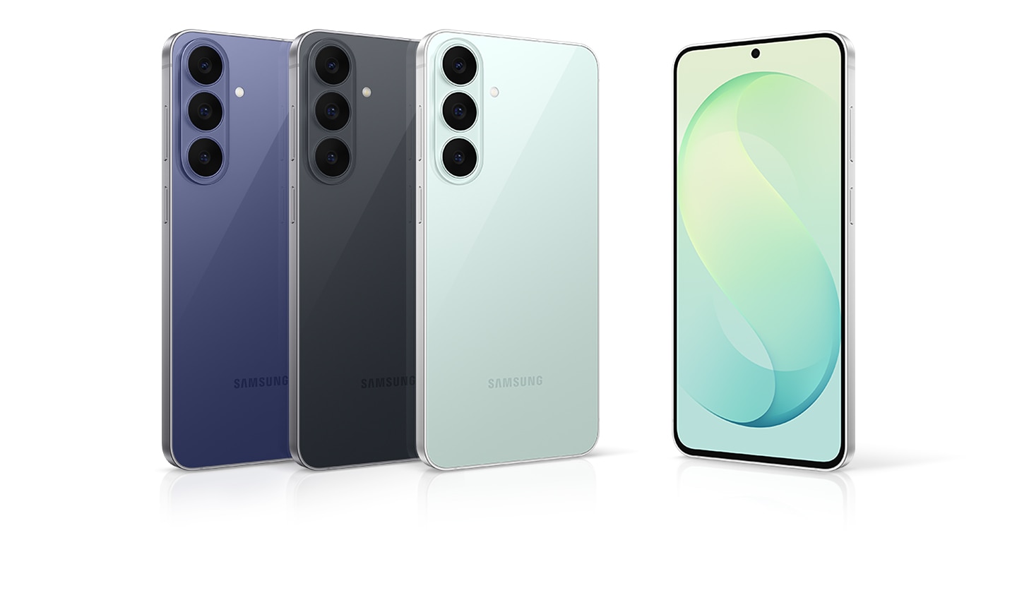 Galaxy S26 FE telefonok áfonya, grafit és pisztácia színekben, mellettük egy elölnézetű készülékkel.