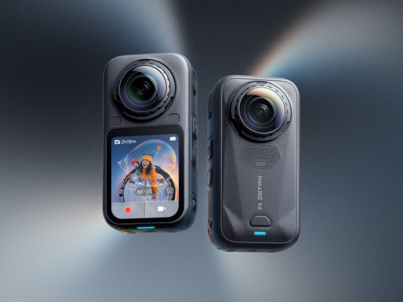Fekete Insta360 X6 kamera elöl- és hátoldali nézetben.