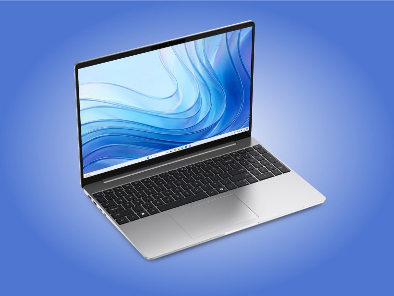 Dell 15 D15261 notebook nyitott kijelzővel és teljes méretű billentyűzettel.