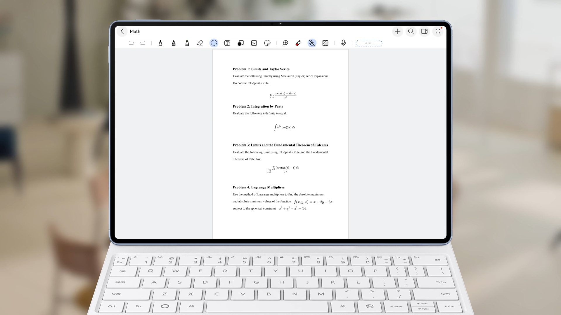 Huawei MatePad Pro 12 táblagép fehér Glide Keyboard billentyűzettel, szemből.