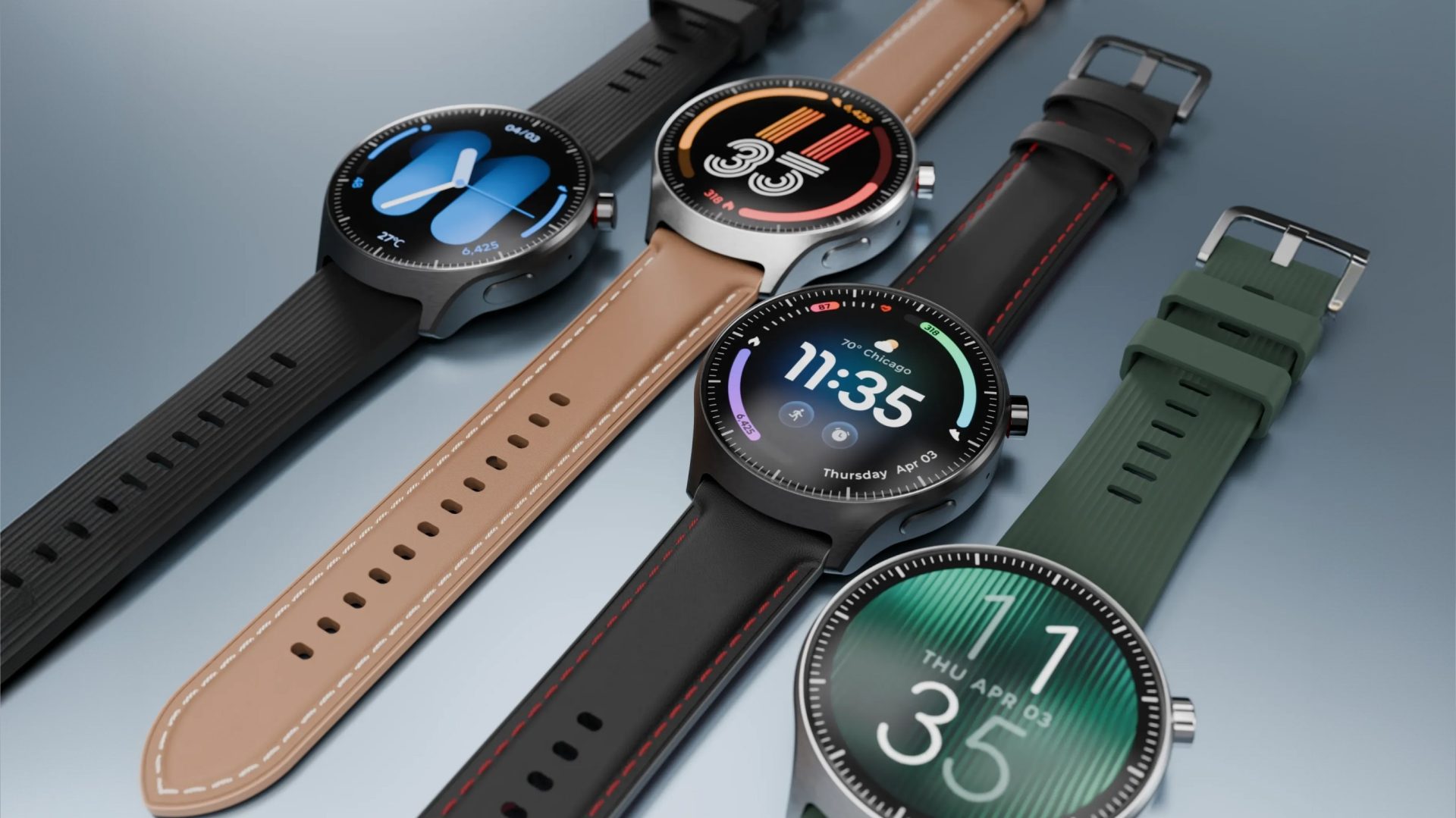 Négy Moto Watch Ultra okosóra különböző számlapokkal, szilikon- és bőrszíjakkal.